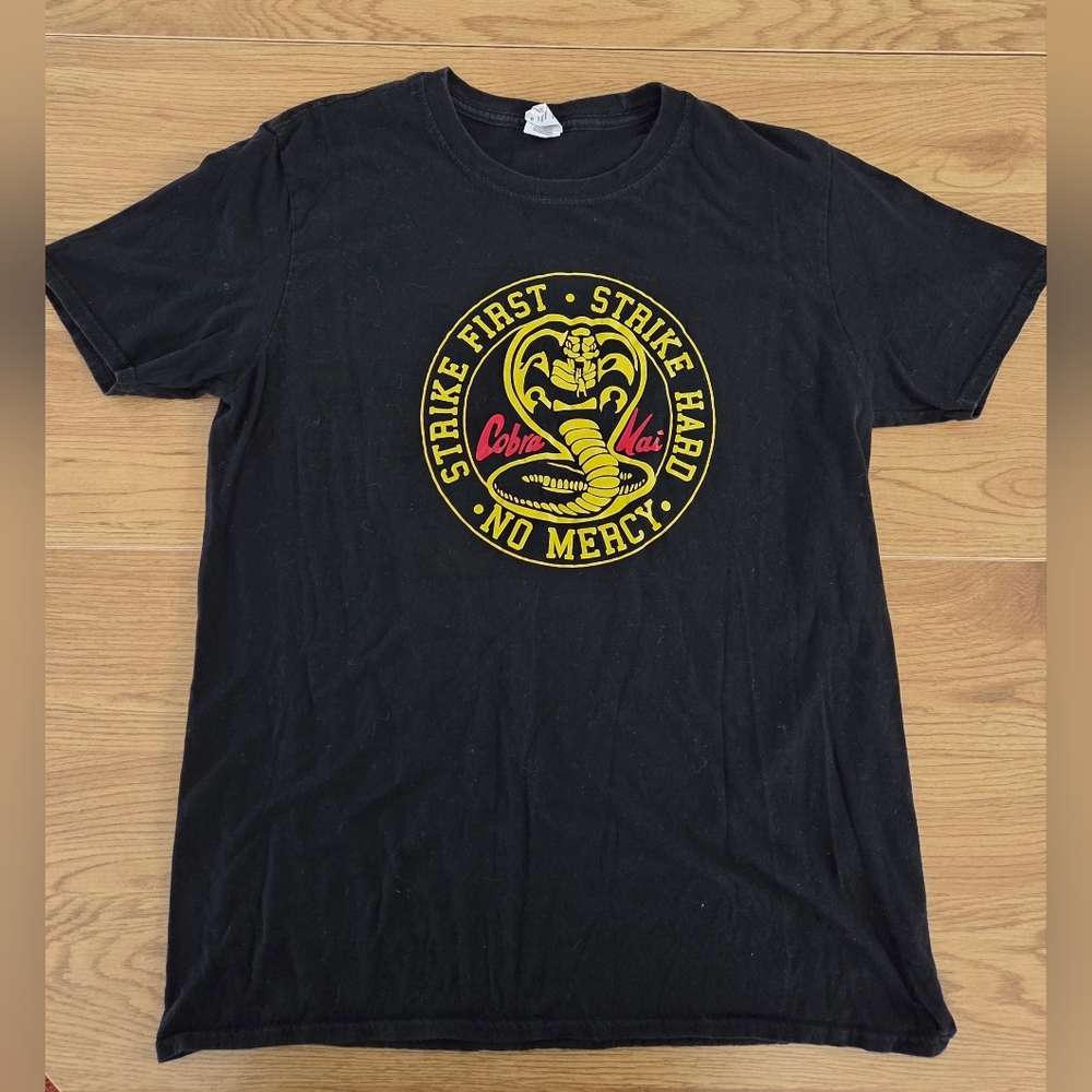 Cobra Kia Black Short Sleeve Graphic T-shirt Size Large